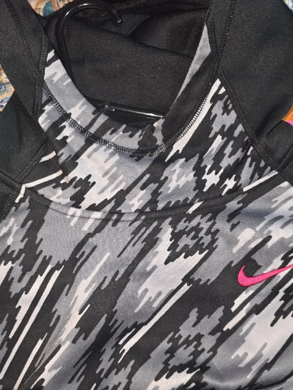 Nike rash guard